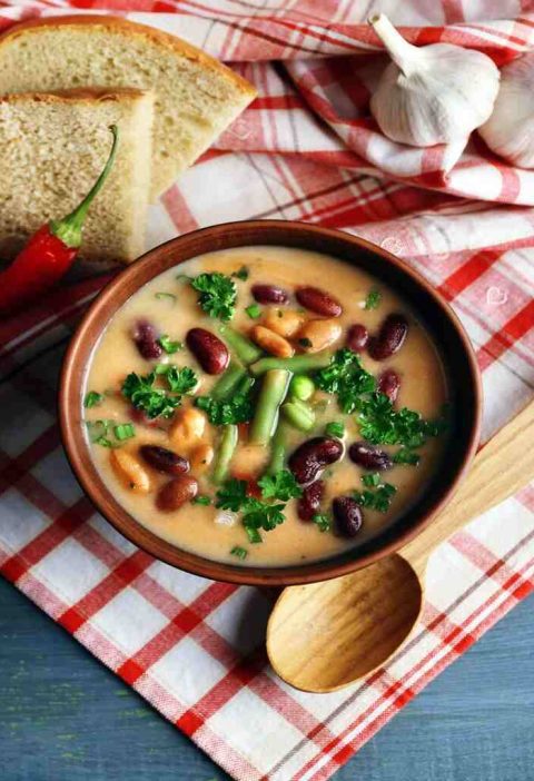 Angolan-feijoada-feijoa-bean-soup