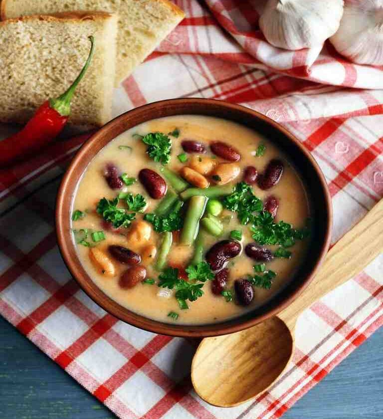 Angolan-feijoada-feijoa-bean-soup